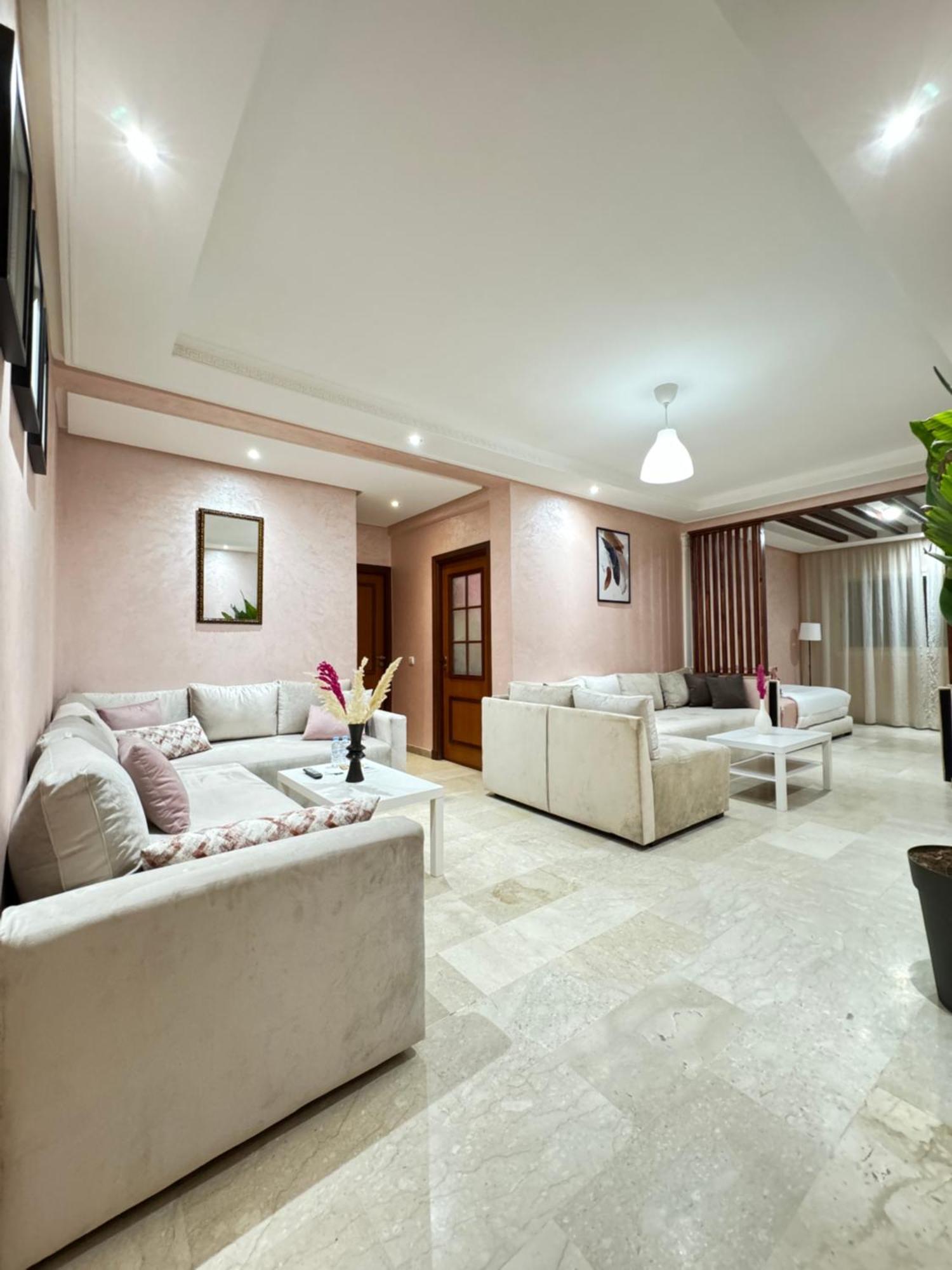 Suitouiss - Agdal 2 - Appartement A 2 Minutes De La Gare De Train Tgv Rabat Esterno foto