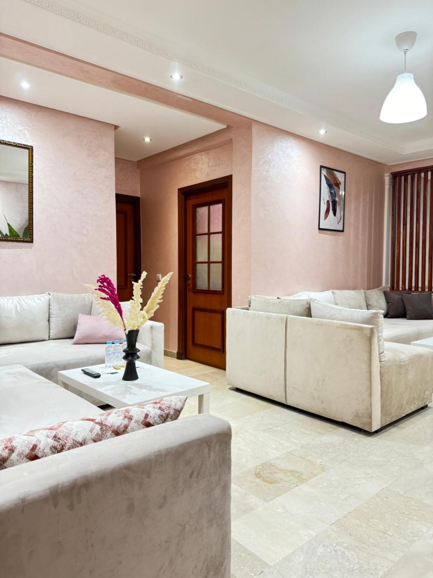 Suitouiss - Agdal 2 - Appartement A 2 Minutes De La Gare De Train Tgv Rabat Esterno foto