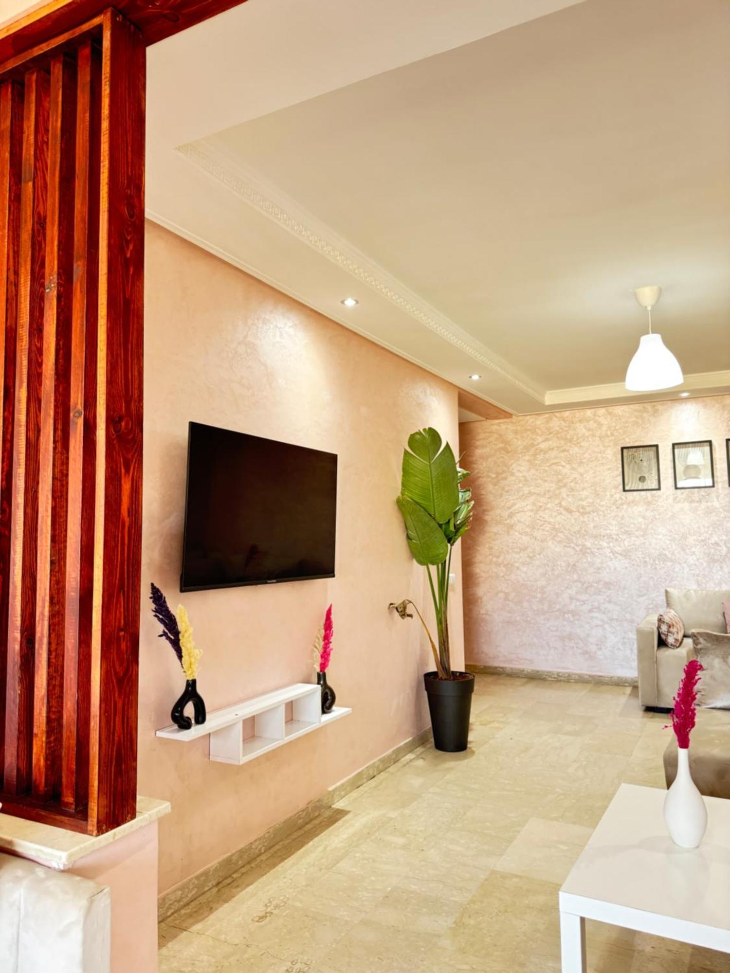 Suitouiss - Agdal 2 - Appartement A 2 Minutes De La Gare De Train Tgv Rabat Esterno foto