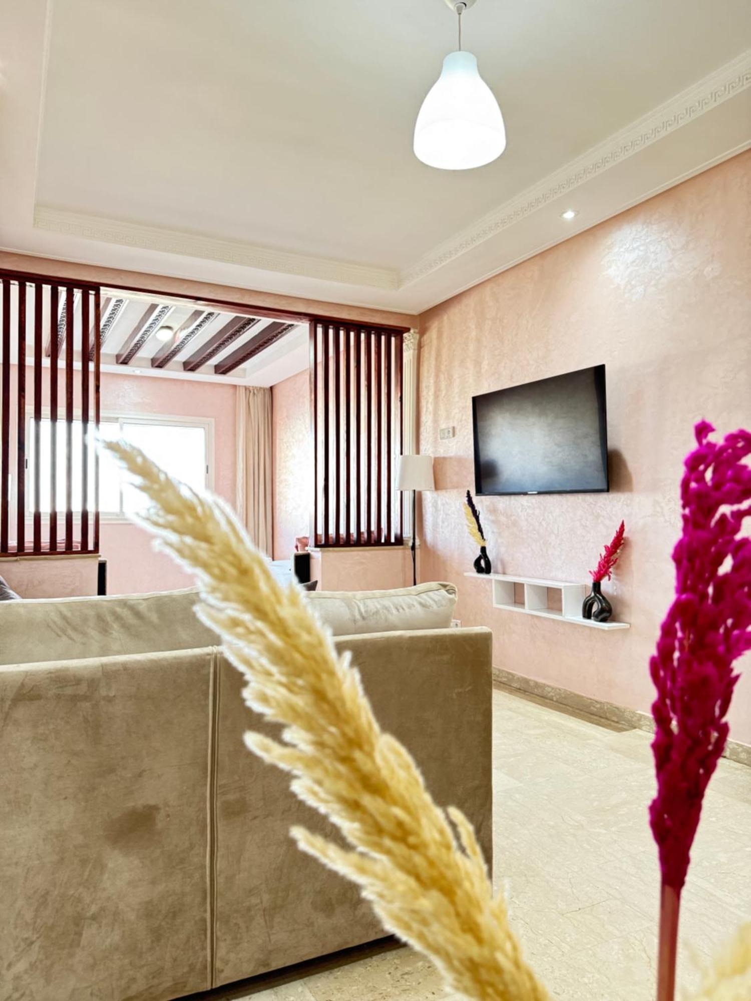 Suitouiss - Agdal 2 - Appartement A 2 Minutes De La Gare De Train Tgv Rabat Esterno foto
