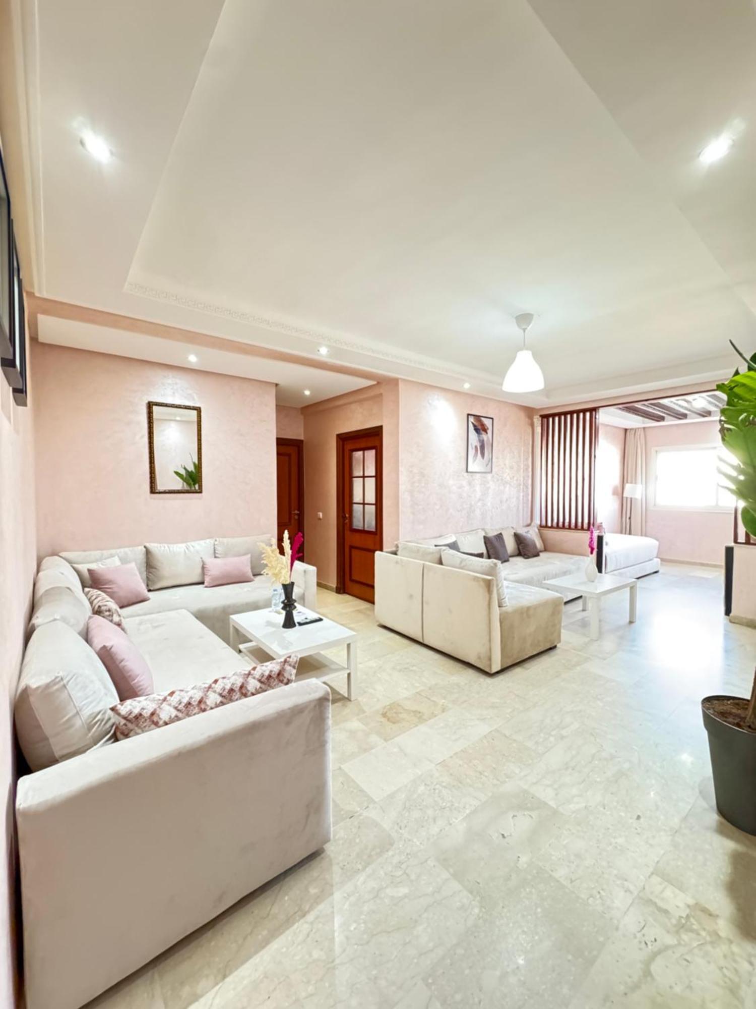 Suitouiss - Agdal 2 - Appartement A 2 Minutes De La Gare De Train Tgv Rabat Esterno foto